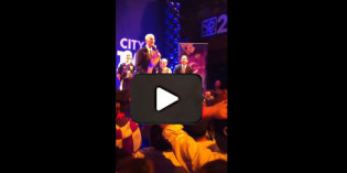 Florida governor booed off stage