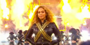 VIDEO: Beyoncé’s Super Bowl Fumble